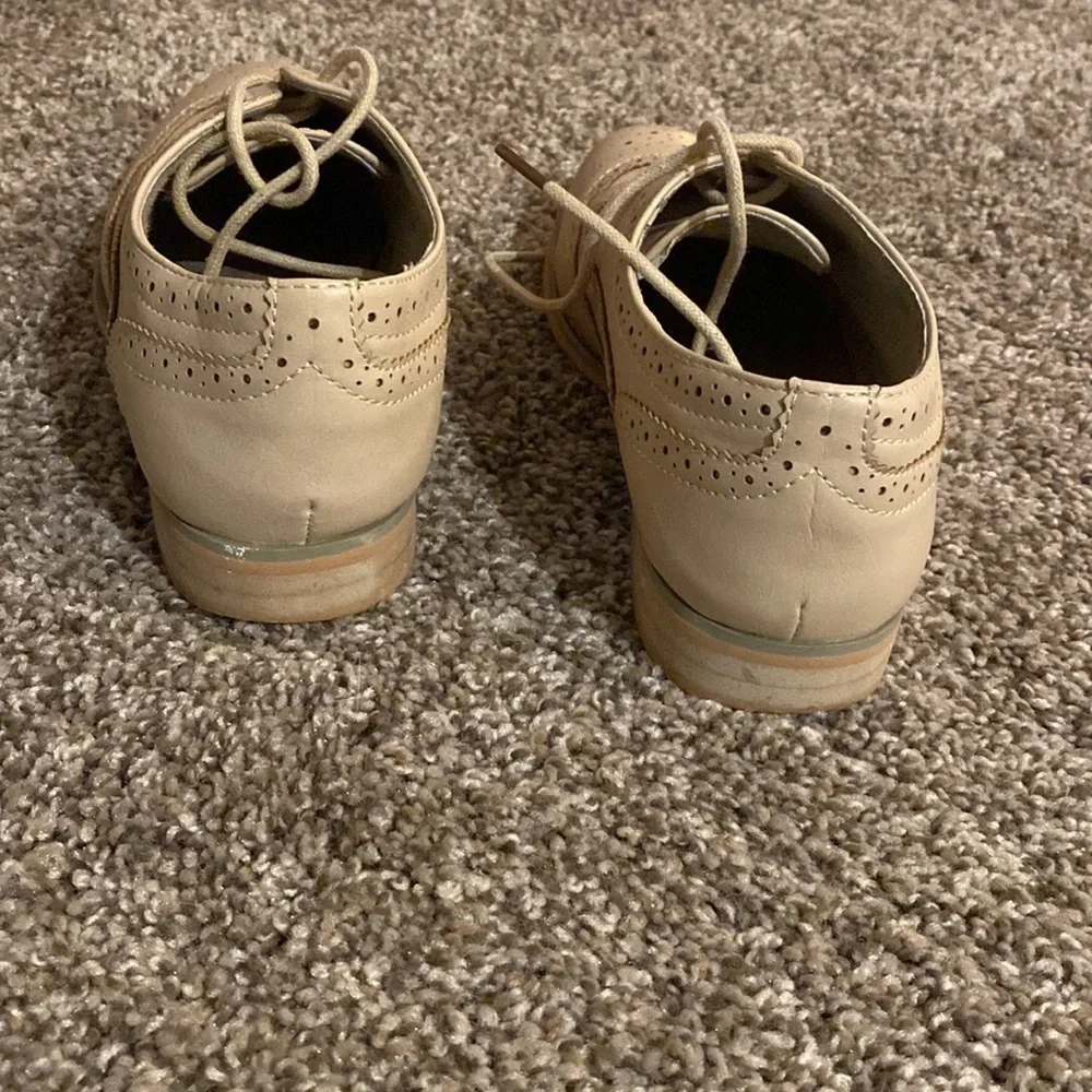 Women’s wingtip shoes - Picture 5 of 6